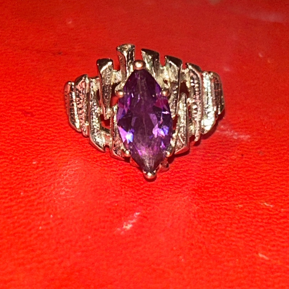 Purple amethyst sterling silvered. Size 7